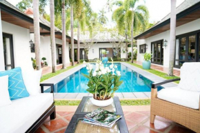 4 Bedroom Beachfront Villa Champion